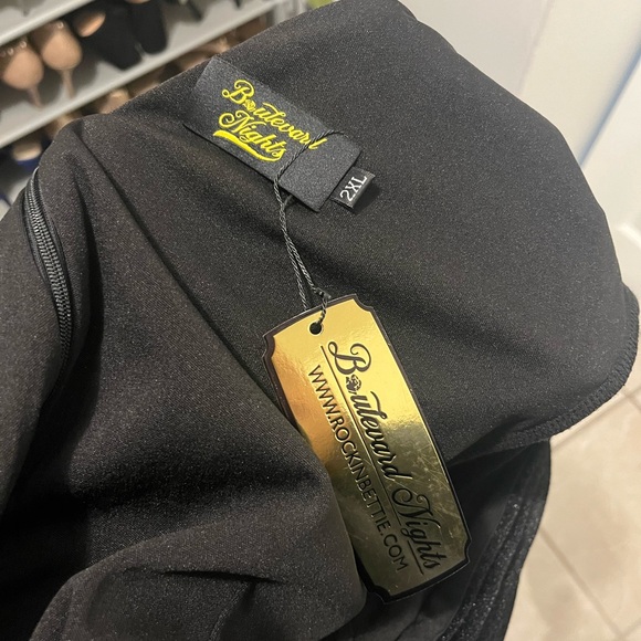 Chic One-Shoulder Black Dress - Picture 3 of 3